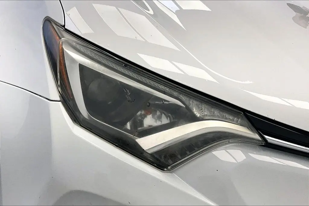 2018 Toyota RAV4 - $19,488