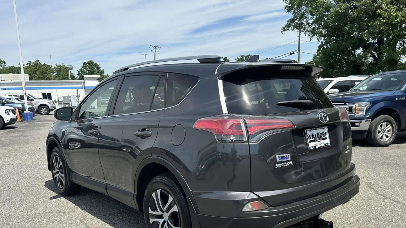 2018 Toyota RAV4 LE