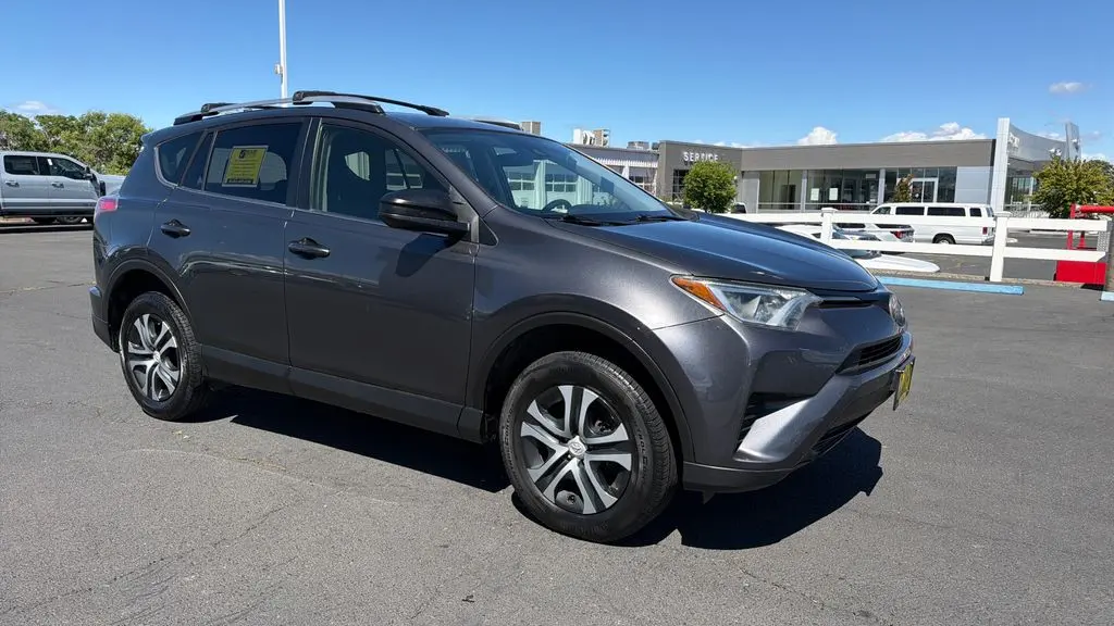 2017 Toyota RAV4 LE