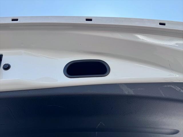 2018 Toyota RAV4 - $15,997