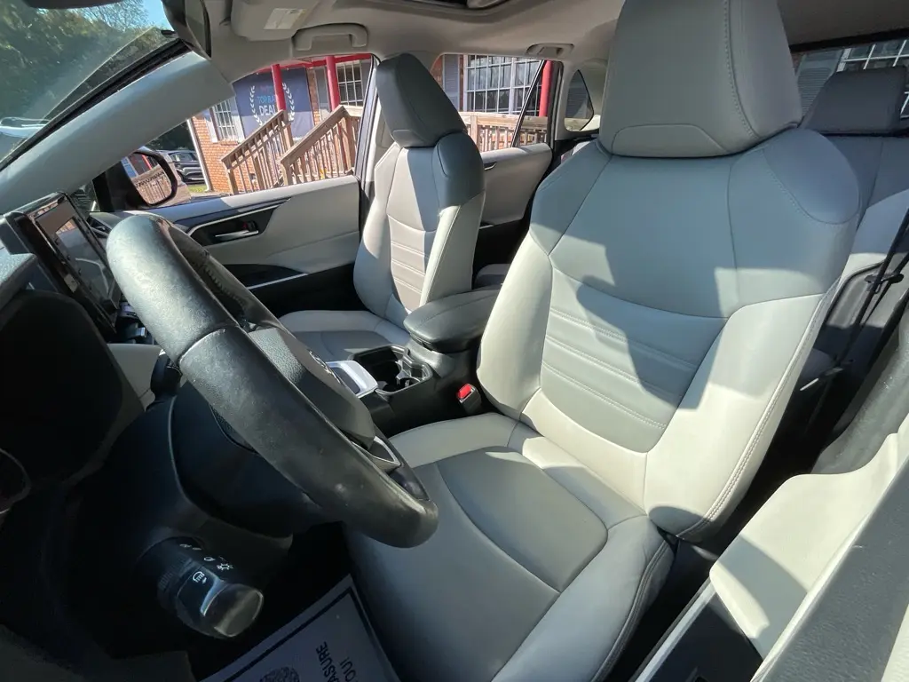 2020 Toyota RAV4 - $21,985