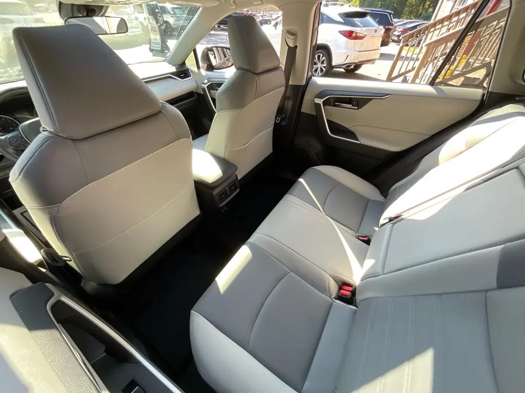 2020 Toyota RAV4 - $21,985