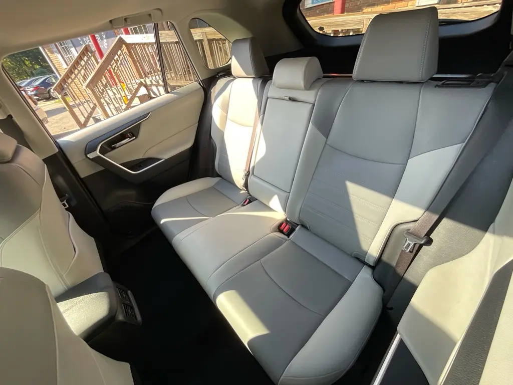 2020 Toyota RAV4 - $21,985