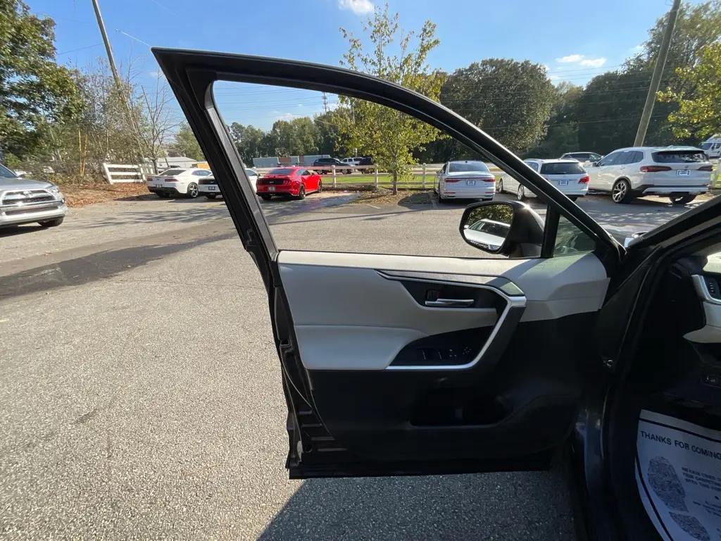 2020 Toyota RAV4 - $21,985