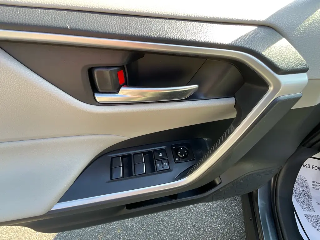2020 Toyota RAV4 - $21,985