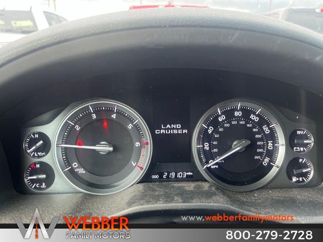 2016 Toyota Land Cruiser - $37,900