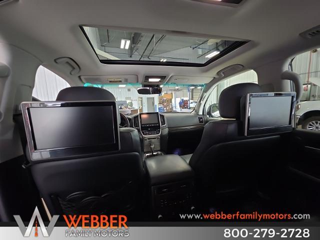 2016 Toyota Land Cruiser - $37,900