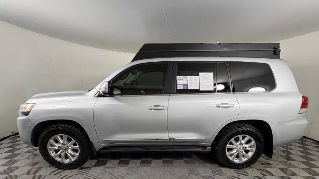 2016 Toyota Land Cruiser Base