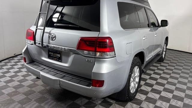 2016 Toyota Land Cruiser Base