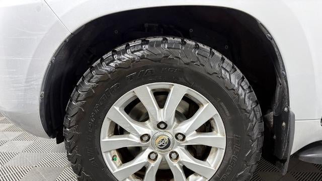 2016 Toyota Land Cruiser Base