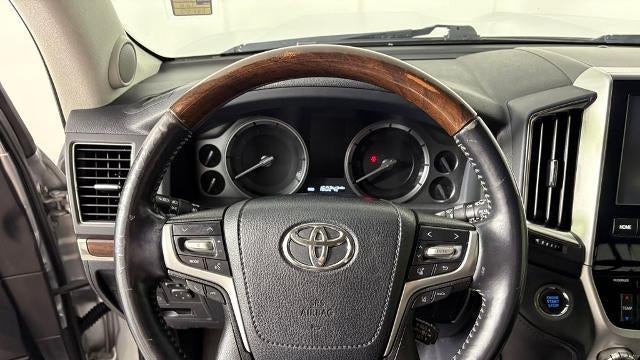 2016 Toyota Land Cruiser Base