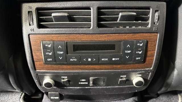 2016 Toyota Land Cruiser Base