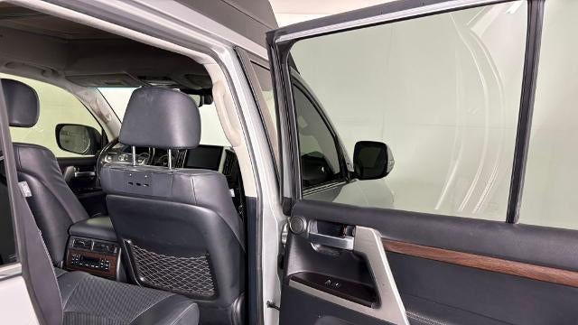 2016 Toyota Land Cruiser Base