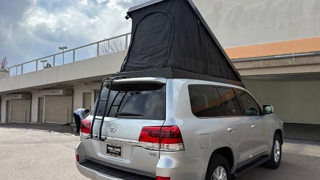 2016 Toyota Land Cruiser Base