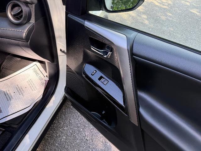 2018 Toyota RAV4 - $19,495