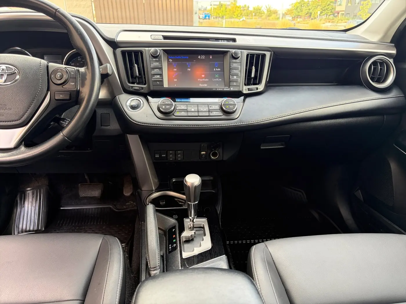 2018 Toyota RAV4 - $17,100