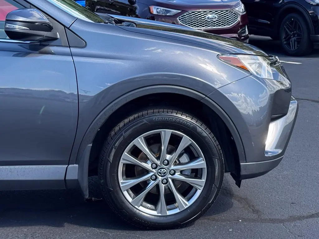 2018 Toyota RAV4 - $24,000