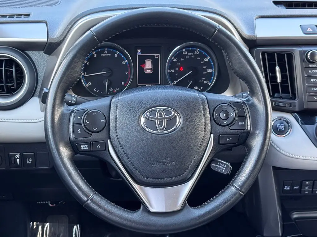2018 Toyota RAV4 - $24,000