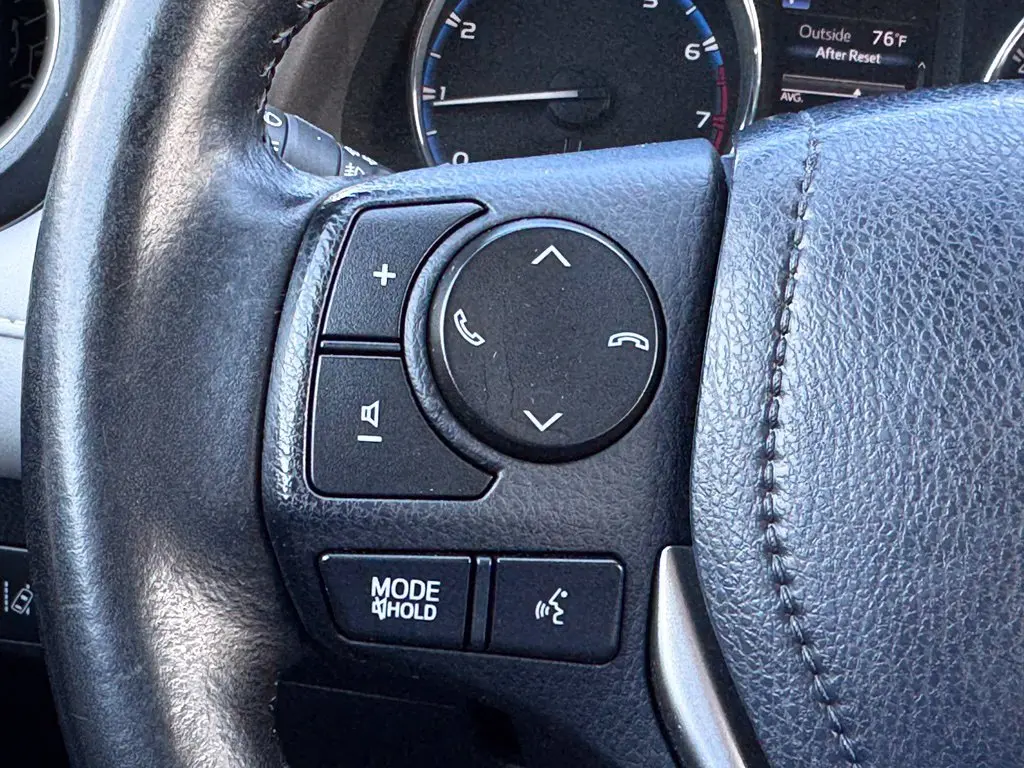 2018 Toyota RAV4 - $24,000