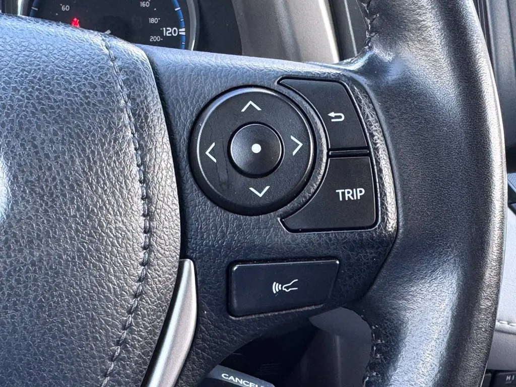 2018 Toyota RAV4 - $24,000