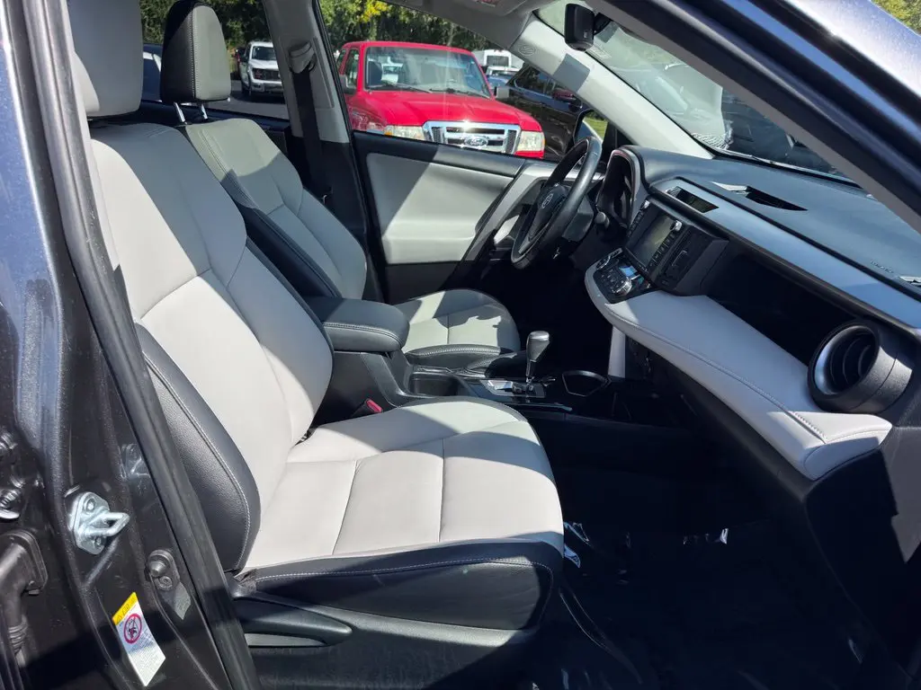 2018 Toyota RAV4 - $24,000