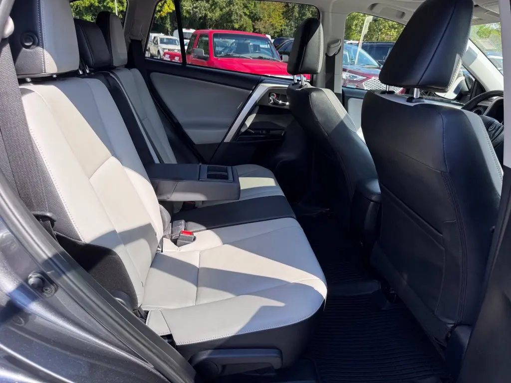 2018 Toyota RAV4 - $24,000