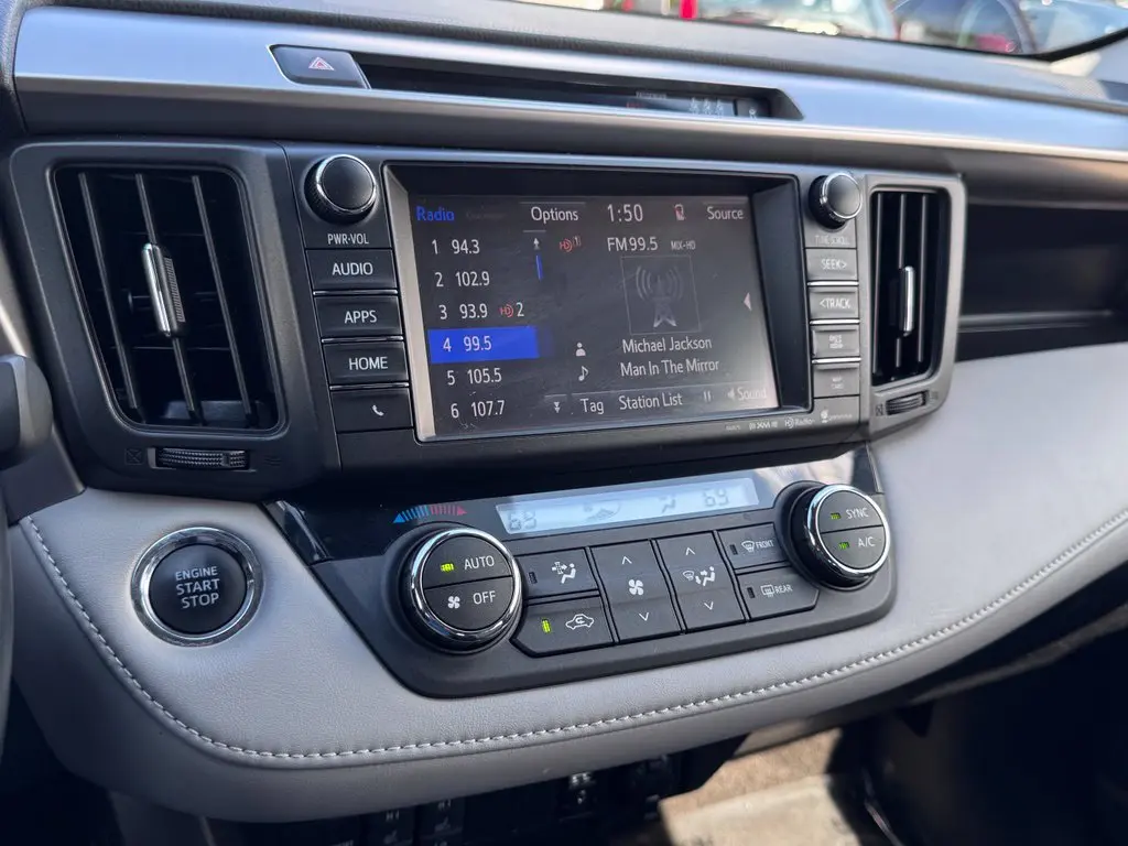 2018 Toyota RAV4 - $24,000