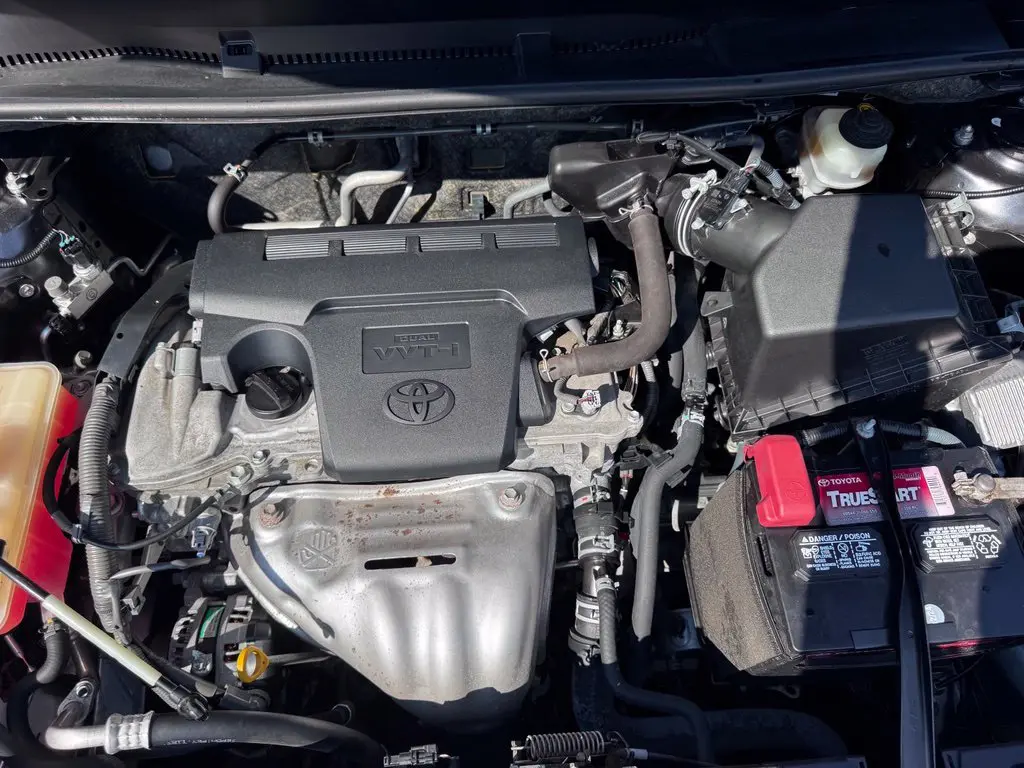 2018 Toyota RAV4 - $24,000