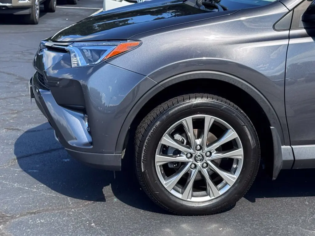 2018 Toyota RAV4 - $24,000