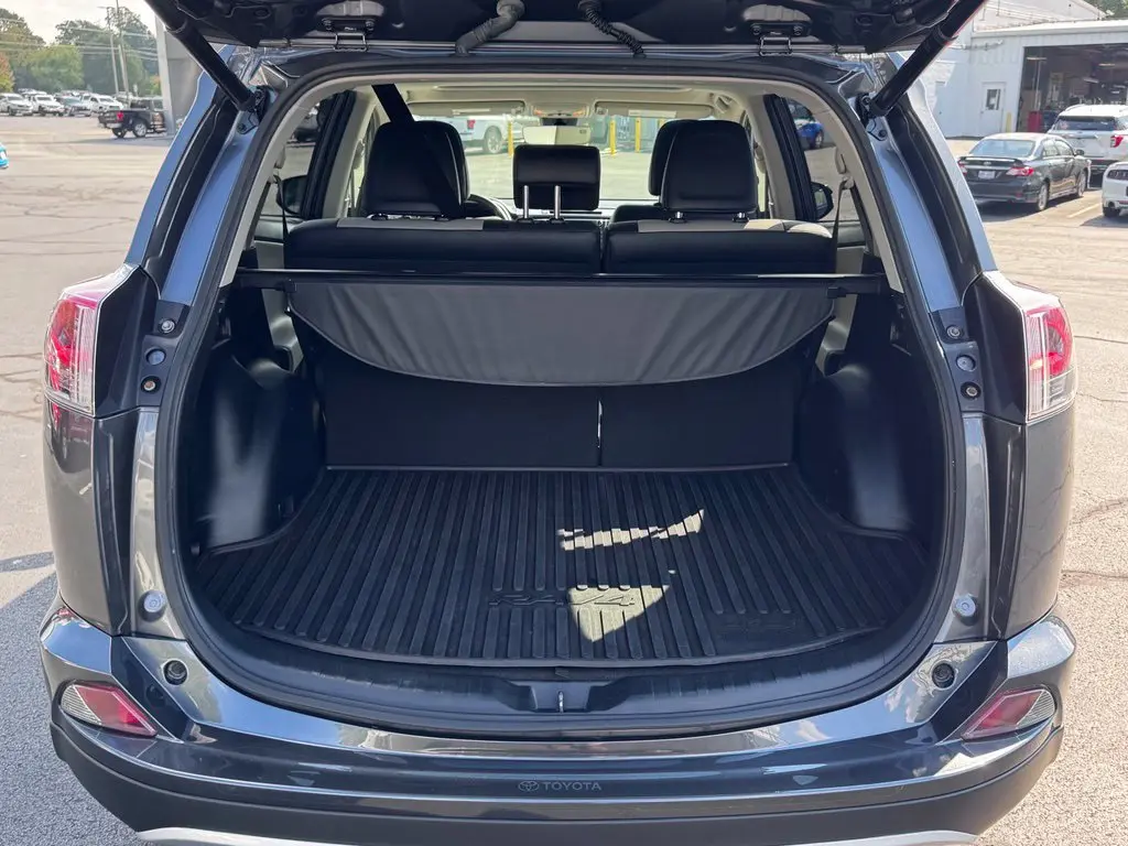 2018 Toyota RAV4 - $24,000