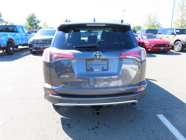 2016 Toyota RAV4 - $17,995