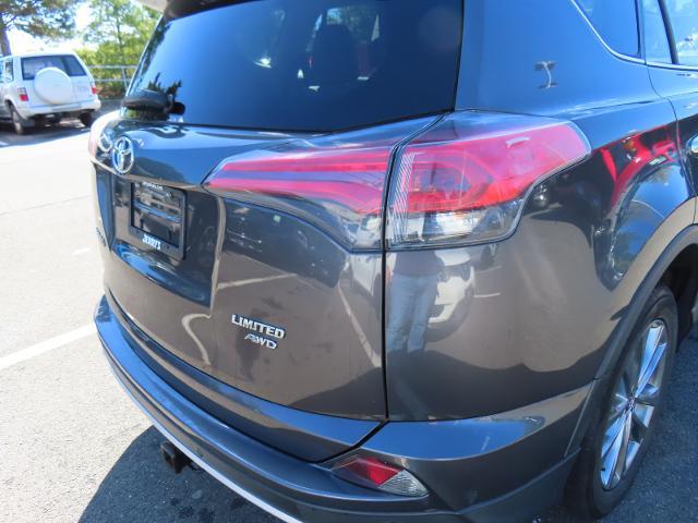 2016 Toyota RAV4 - $17,995