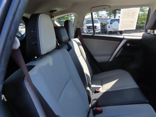 2016 Toyota RAV4 - $17,995