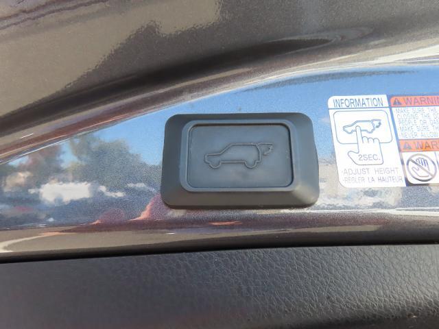 2016 Toyota RAV4 - $17,995
