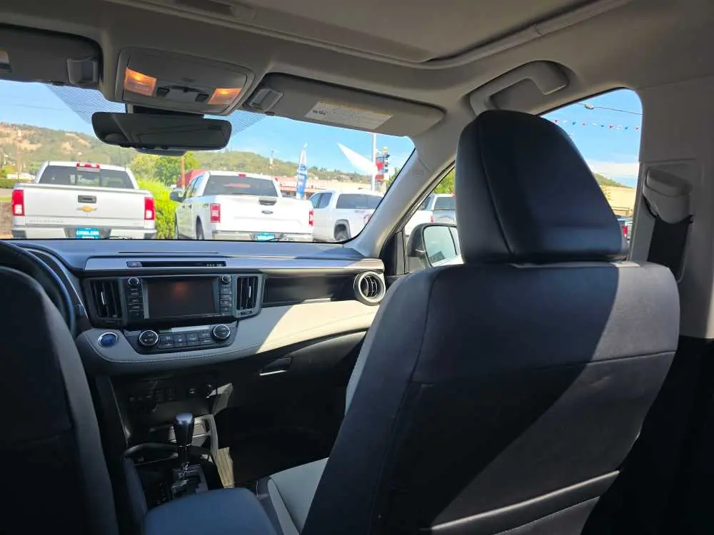 2018 Toyota RAV4 - $30,240