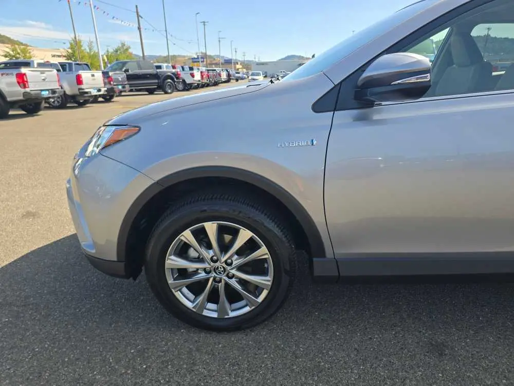 2018 Toyota RAV4 - $30,240