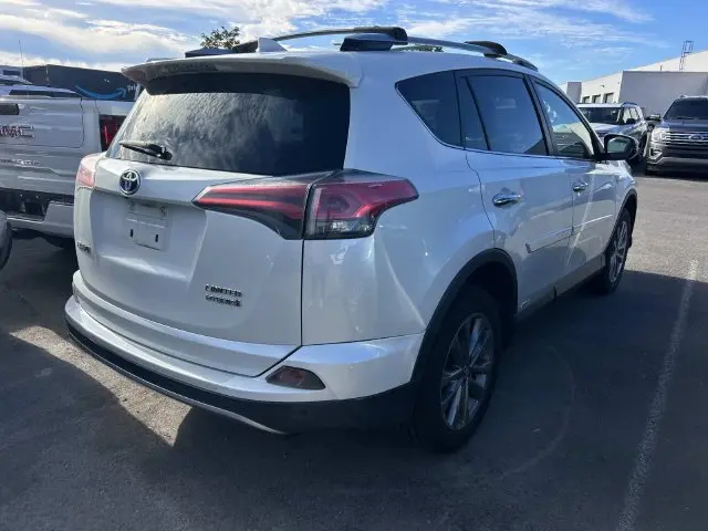 2017 Toyota RAV4 - $15,497
