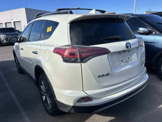 2017 Toyota RAV4 - $15,497