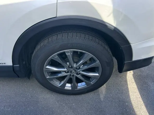 2017 Toyota RAV4 - $15,497