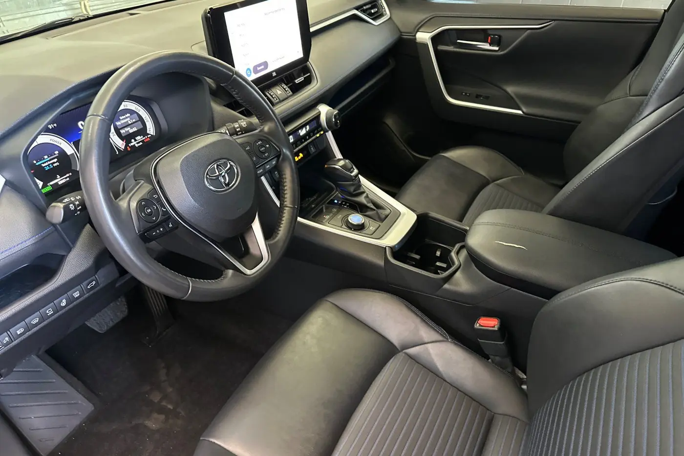 2023 Toyota RAV4 - $42,350