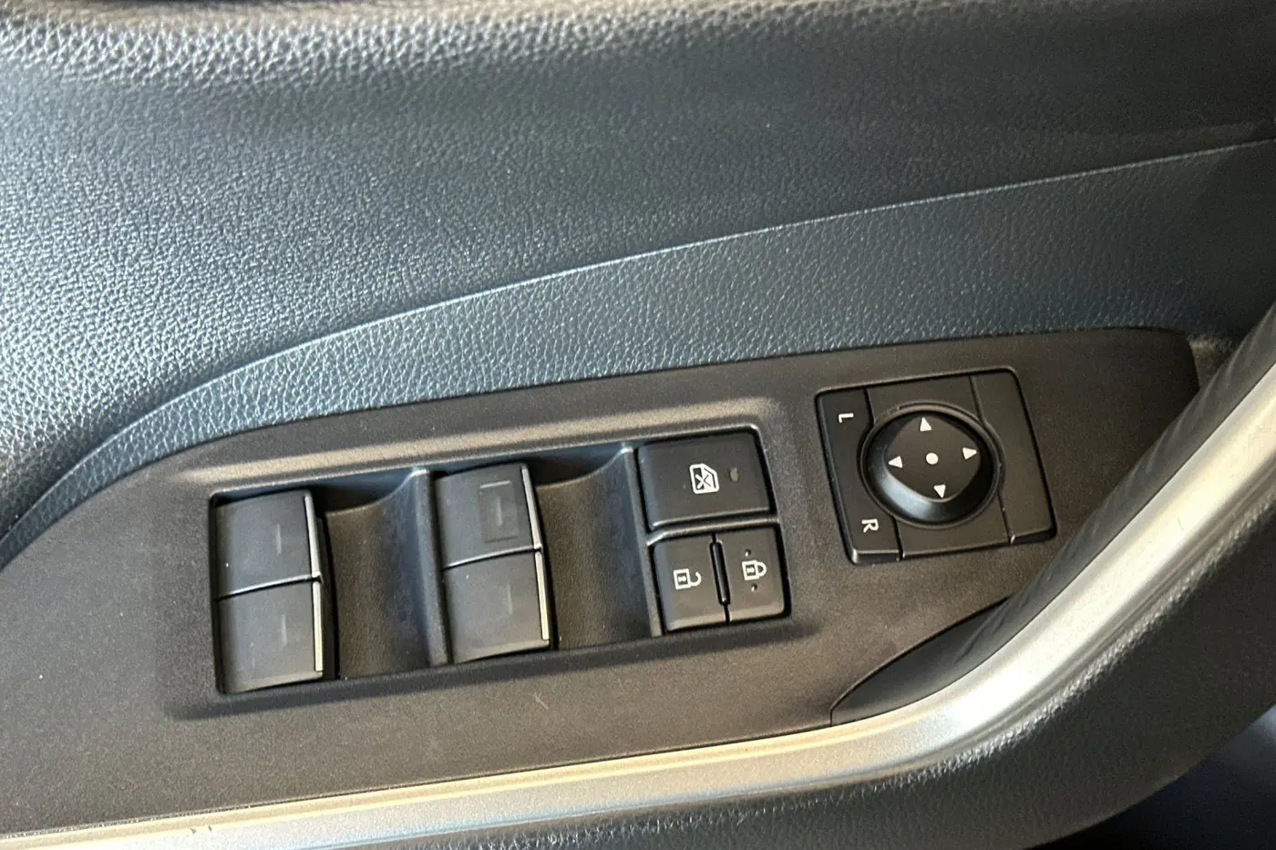 2023 Toyota RAV4 - $42,350