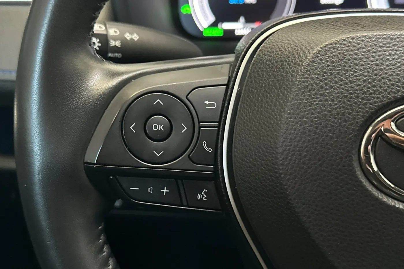 2023 Toyota RAV4 - $42,350