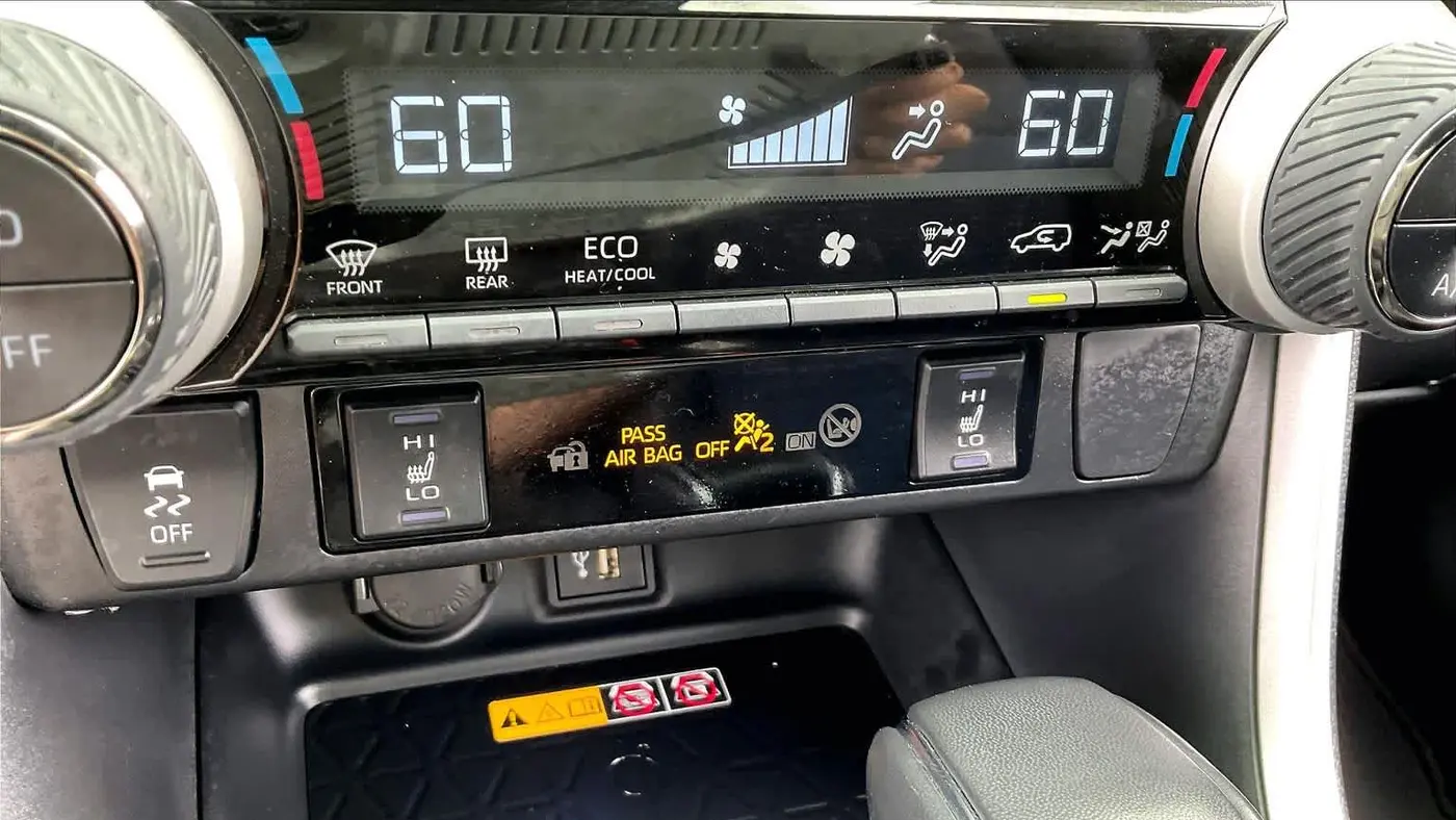 2025 Toyota RAV4 Hybrid XSE