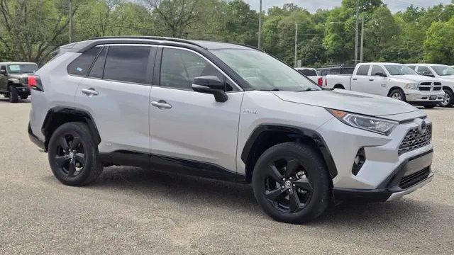 2020 Toyota RAV4 Hybrid XSE