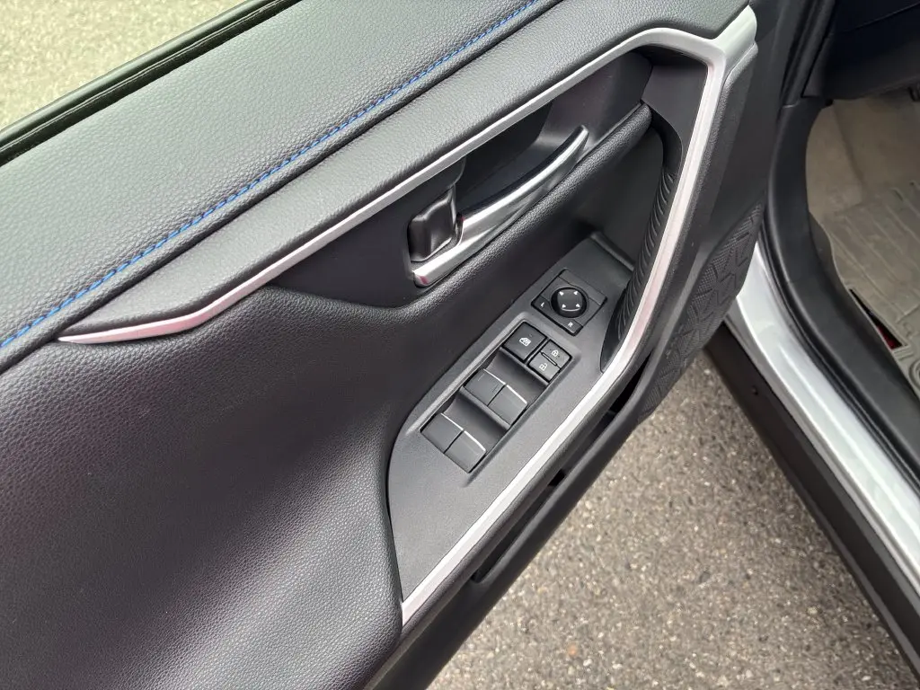 2020 Toyota RAV4 - $34,016