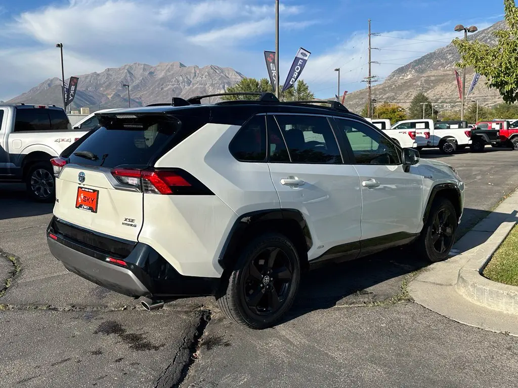 2020 Toyota RAV4 - $22,500