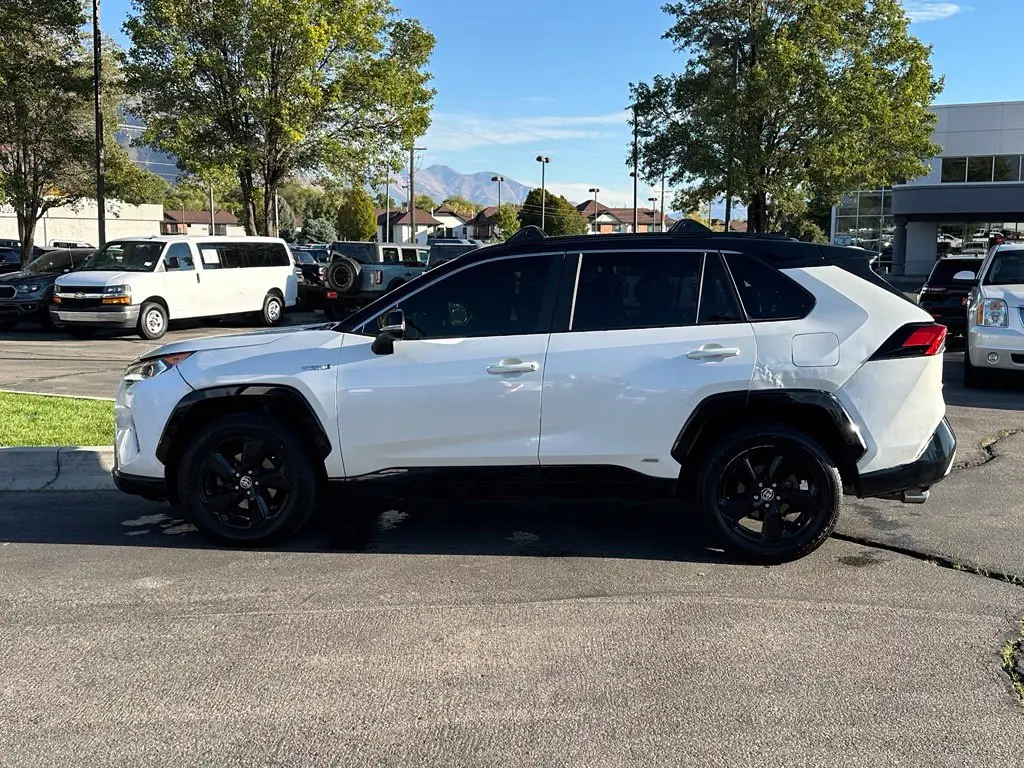 2020 Toyota RAV4 - $22,500