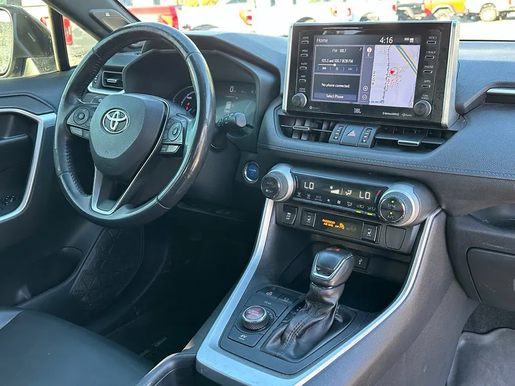 2020 Toyota RAV4 - $22,500