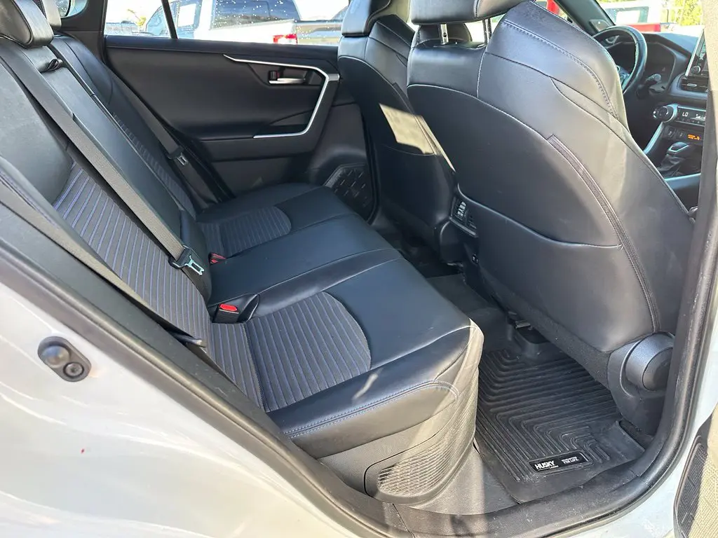 2020 Toyota RAV4 - $22,500