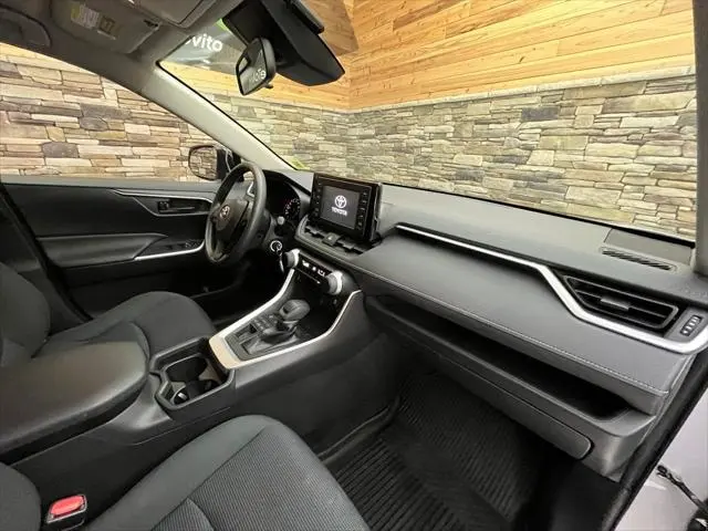 2019 Toyota RAV4 - $22,999